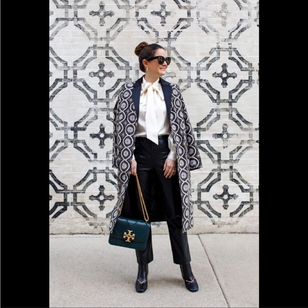 Tory Burch ankle bootie in perfect black - Picture 7 of 12